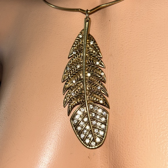 Long feather Betsey Johnson vintage necklace boho gypsy glam doll festival N